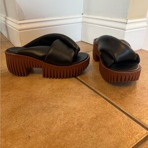 Never Worn 4CCCCEES Women’s Plia Anda  Black Platform Sandals